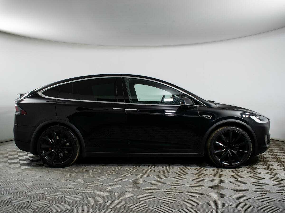 Tesla Model X с пробегом — 2016 год. Фото: #3