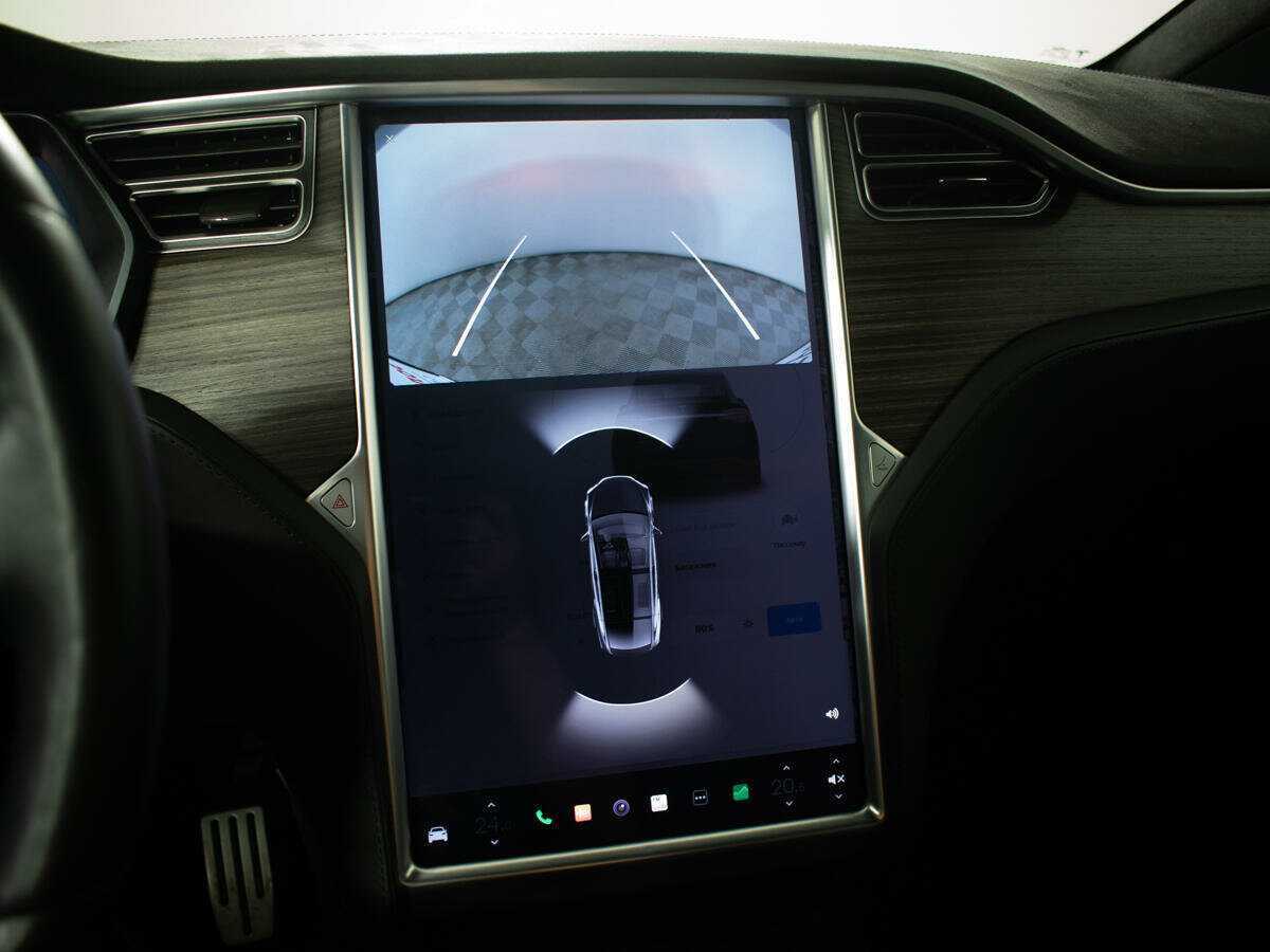 Tesla Model X с пробегом — 2016 год. Фото: #14