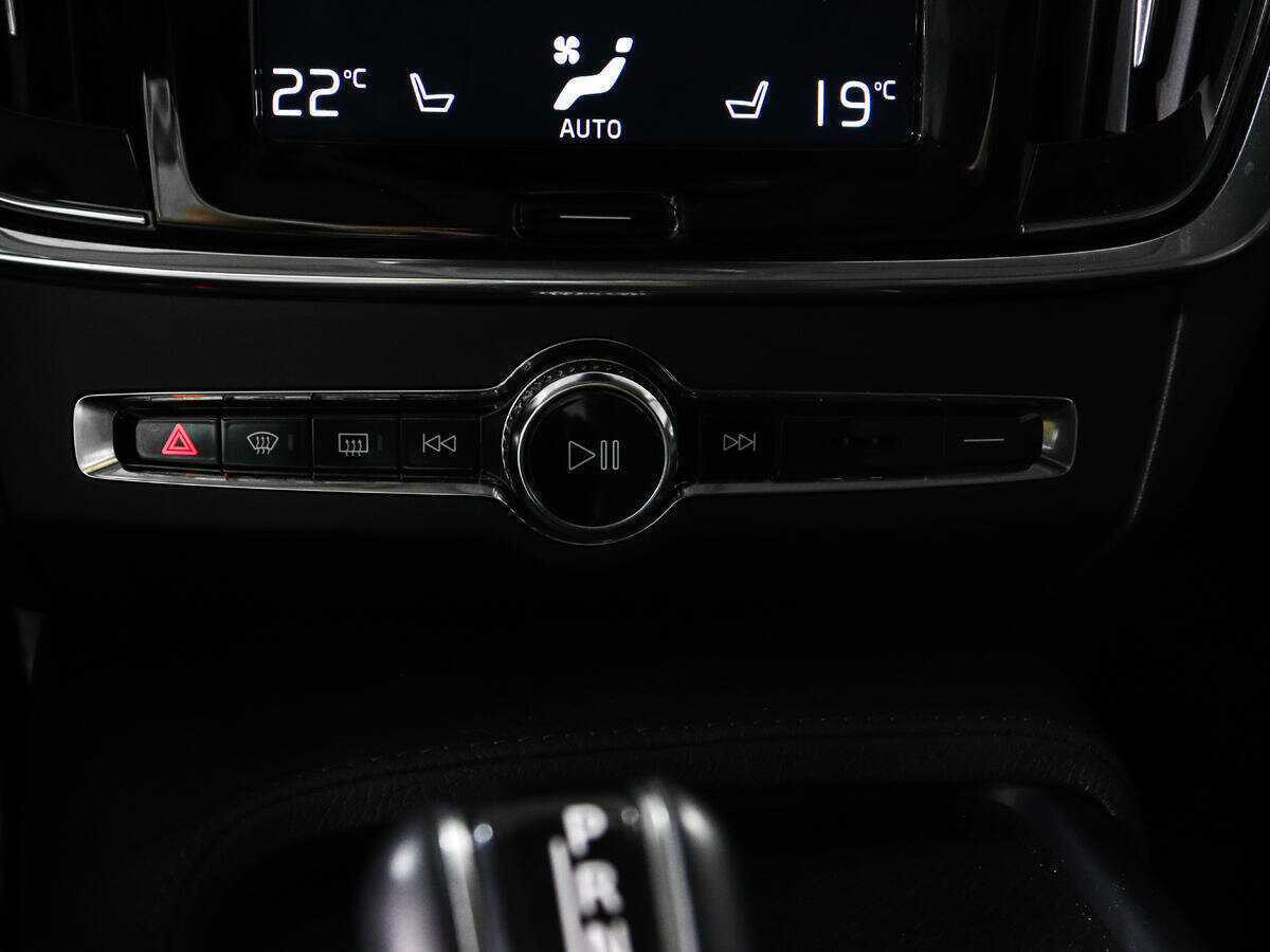 Volvo V90 Cross Country с пробегом — 2018 год. Фото: #15