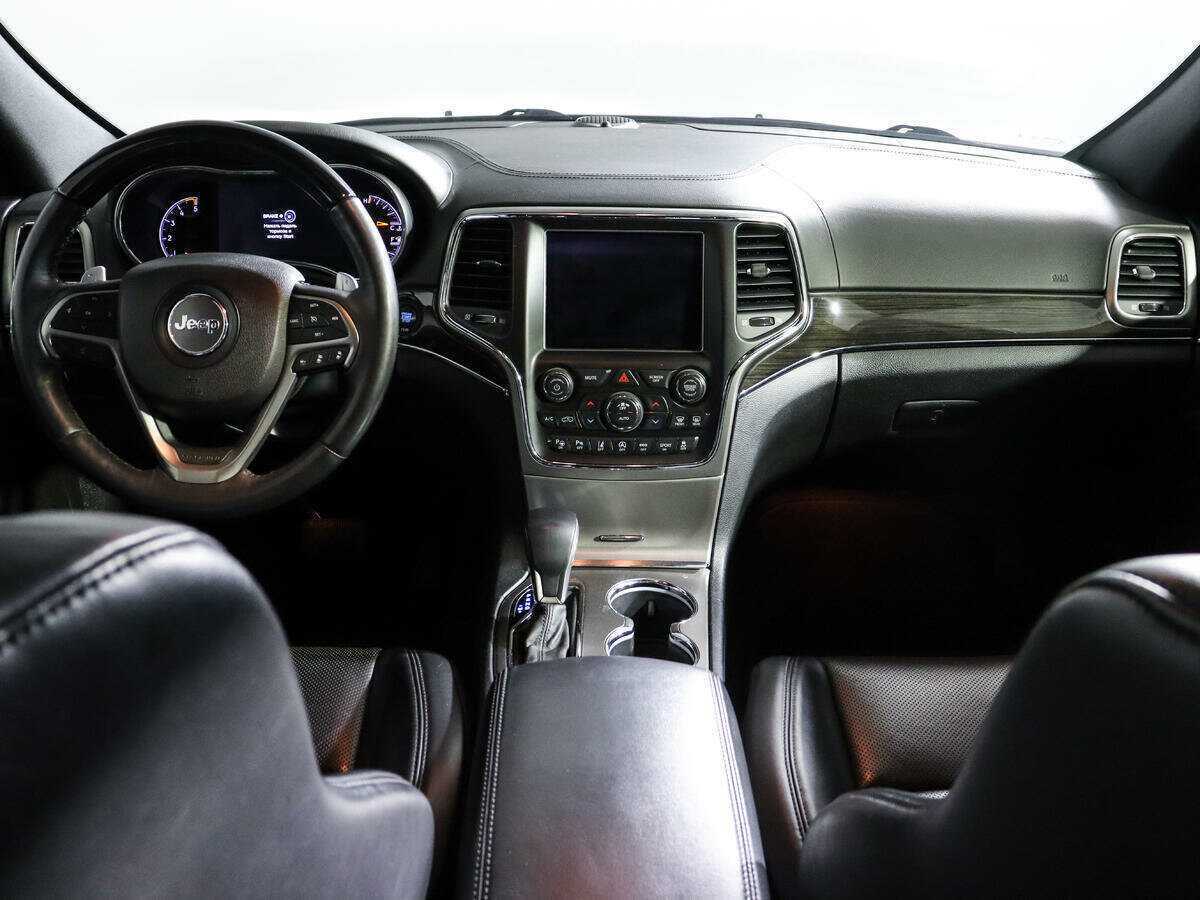 Jeep Grand Cherokee с пробегом — 2018 год. Фото: #9