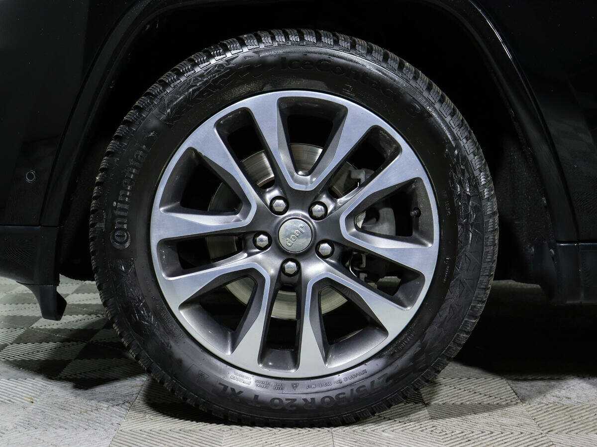 Jeep Grand Cherokee с пробегом — 2018 год. Фото: #11