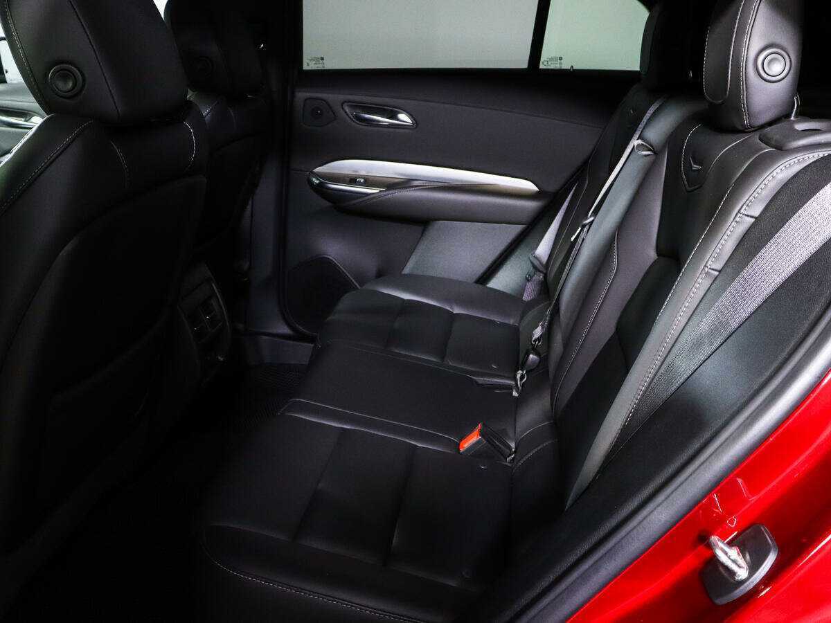 Cadillac XT4 с пробегом — 2021 год. Фото: #9