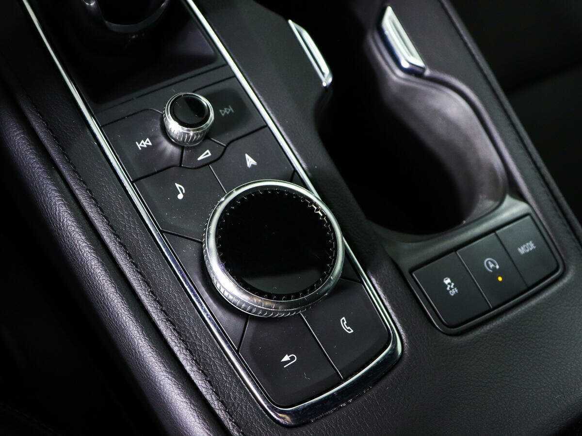 Cadillac XT4 с пробегом — 2021 год. Фото: #18