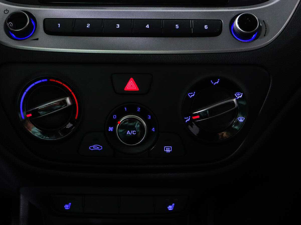 Hyundai Solaris с пробегом — 2017 год. Фото: #12