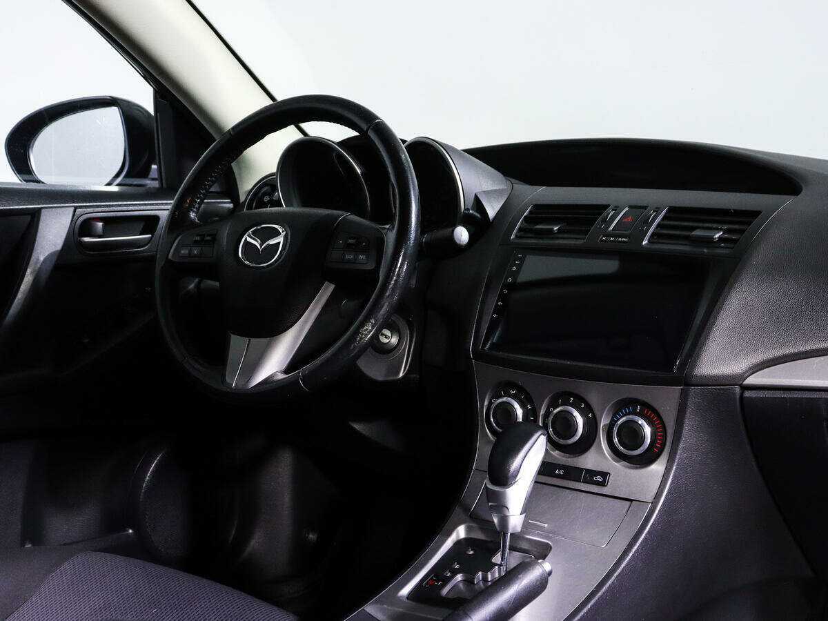 Mazda 3 с пробегом — 2011 год. Фото: #8