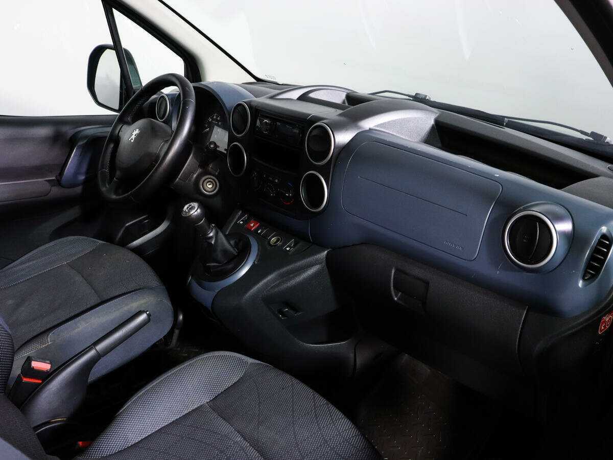 Peugeot Partner с пробегом — 2010 год. Фото: #6