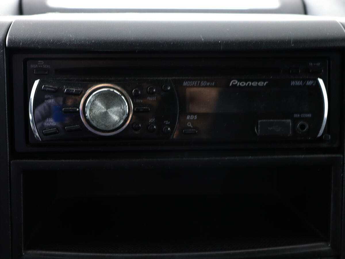 Peugeot Partner с пробегом — 2010 год. Фото: #12