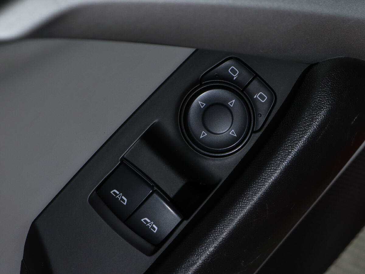 Chevrolet Camaro с пробегом — 2016 год. Фото: #17