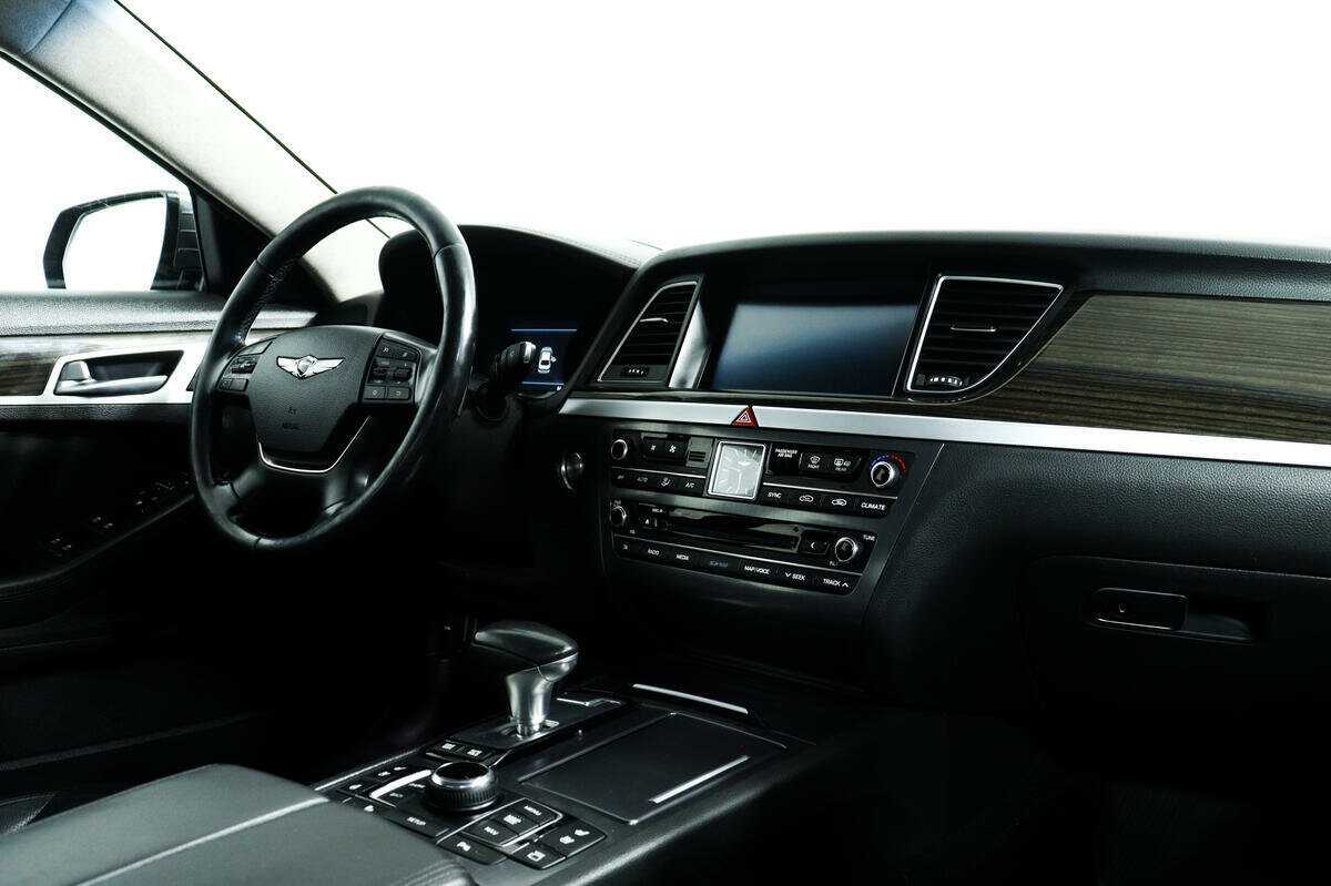 Genesis G80 с пробегом — 2017 год. Фото: #8