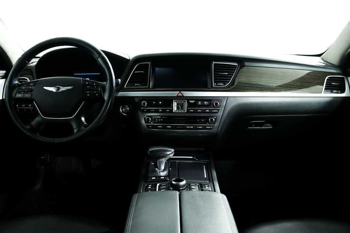 Genesis G80 с пробегом — 2017 год. Фото: #10