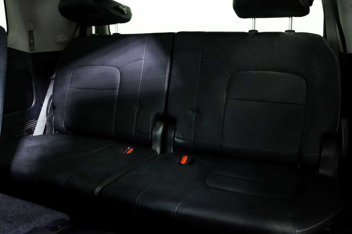 Toyota Land Cruiser с пробегом — 2012 год. Фото: #12