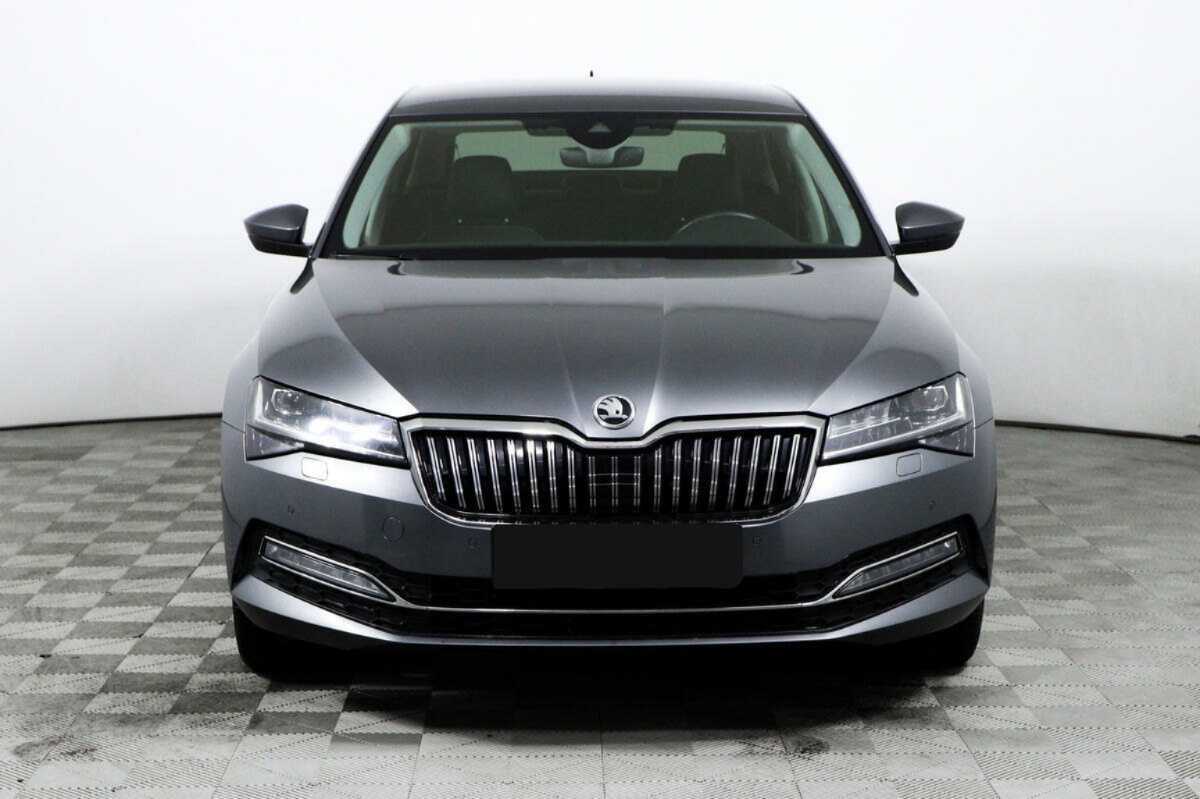 Skoda Superb с пробегом — 2021 год. Фото: #1