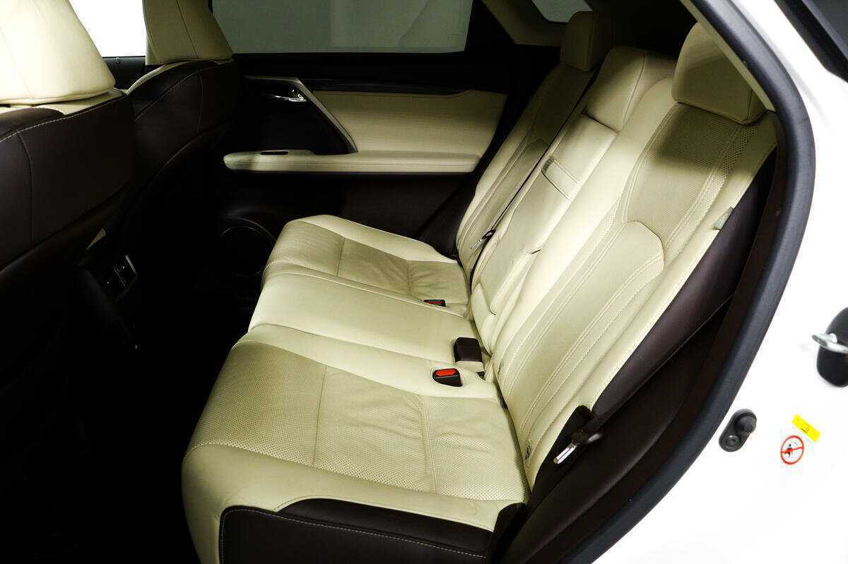 Lexus RX с пробегом — 2018 год. Фото: #11