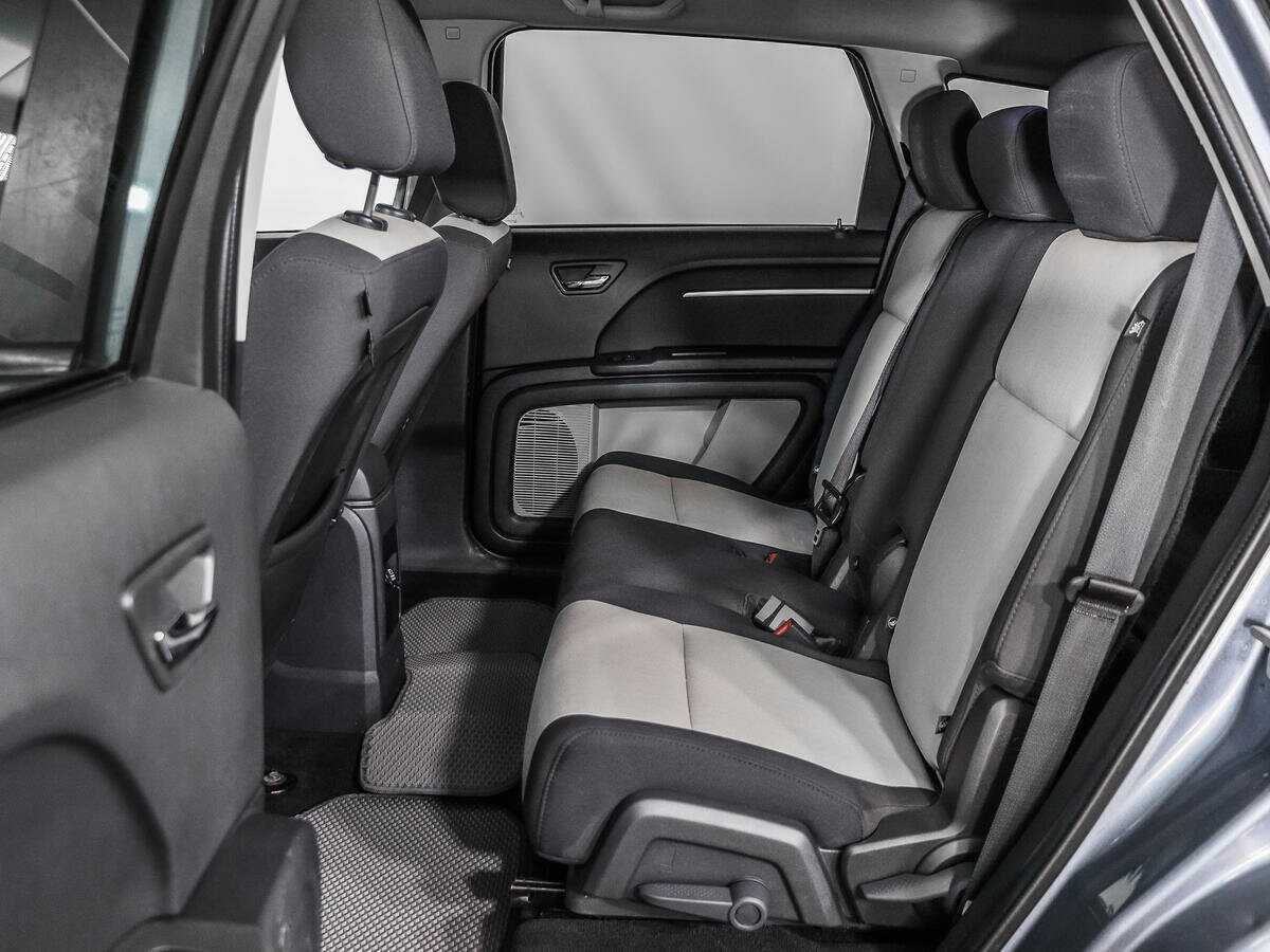 Dodge Journey с пробегом — 2008 год. Фото: #9