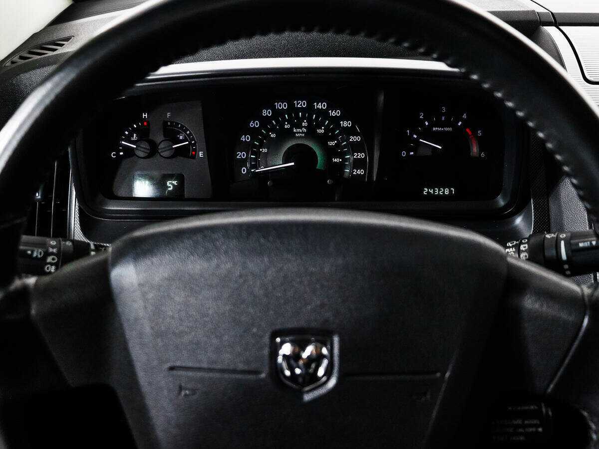 Dodge Journey с пробегом — 2008 год. Фото: #14