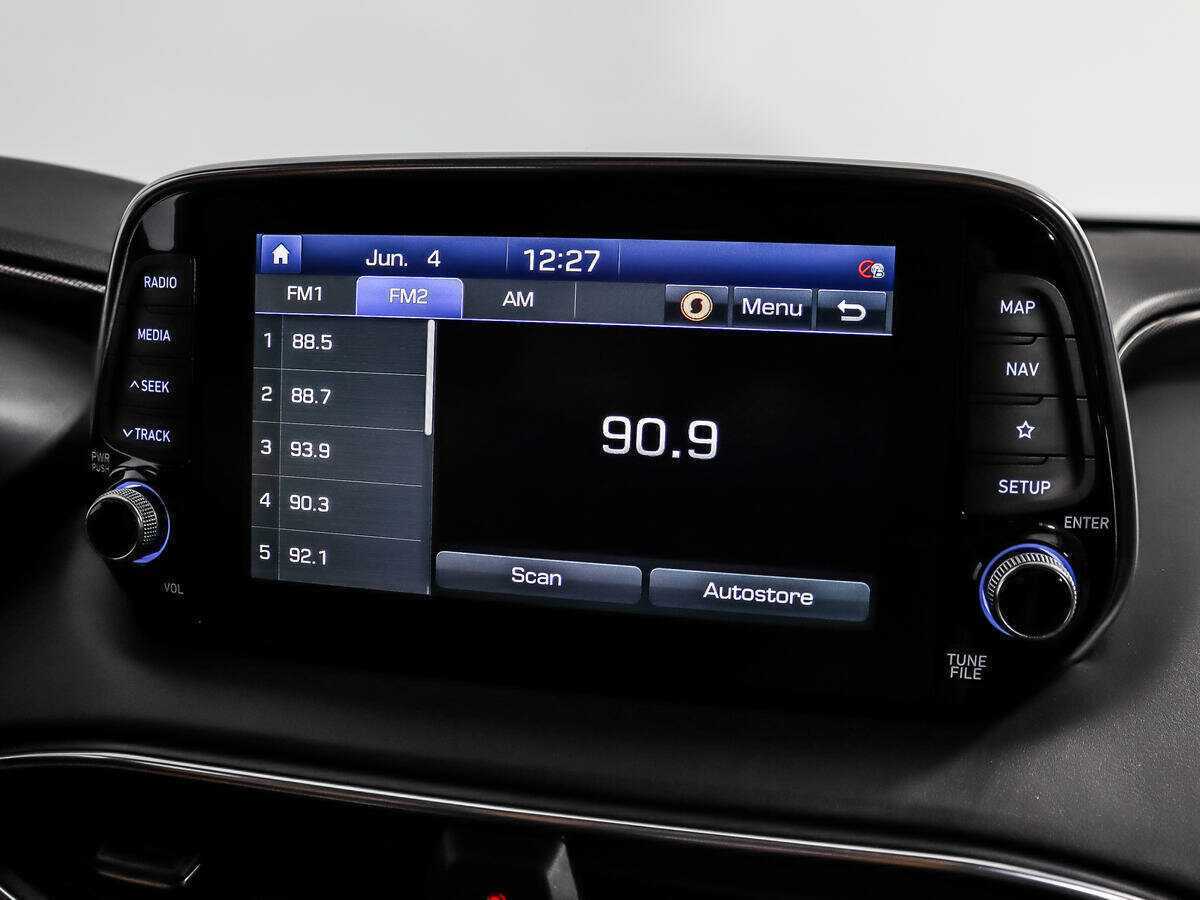 Hyundai Santa Fe с пробегом — 2018 год. Фото: #16