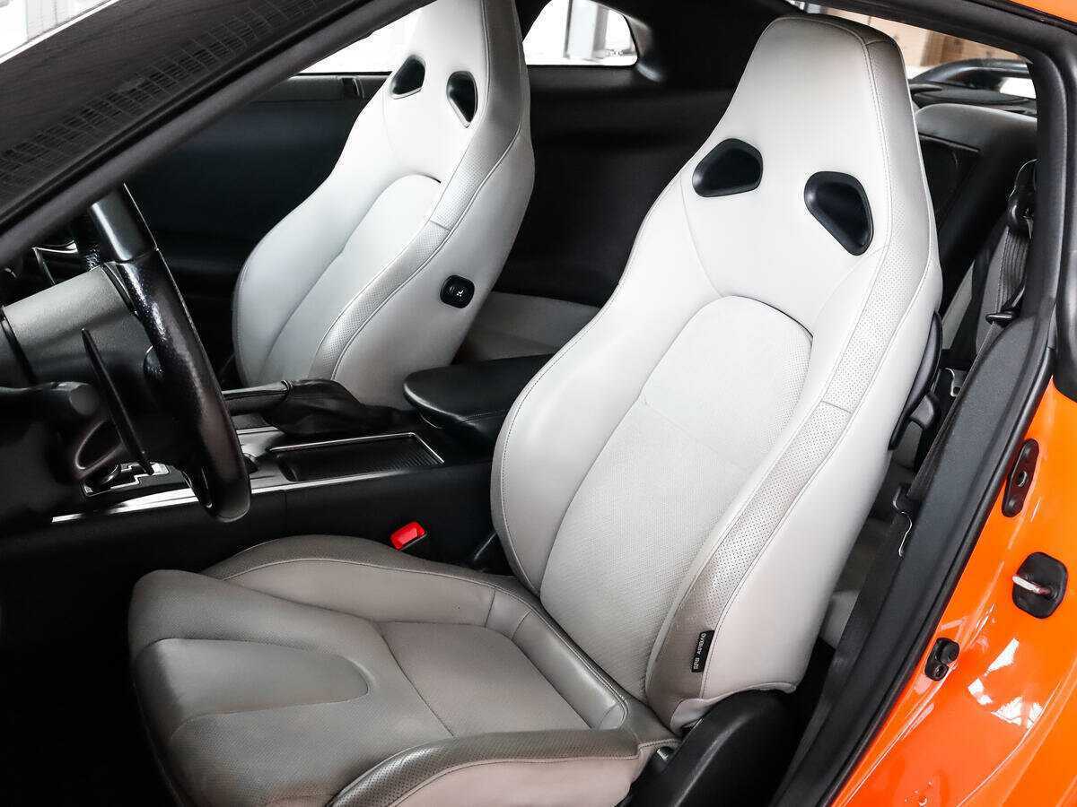 Nissan GT-R с пробегом — 2010 год. Фото: #15