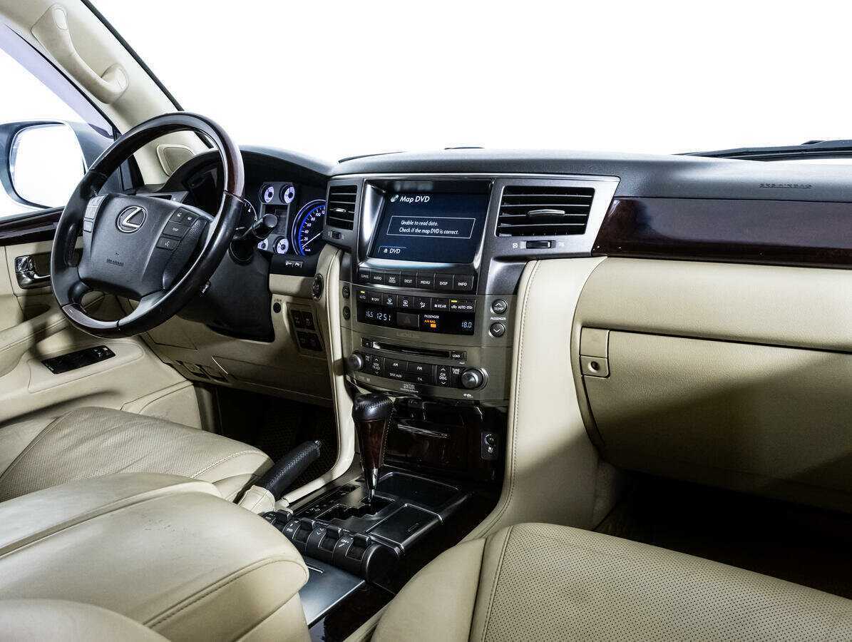 Lexus LX с пробегом — 2008 год. Фото: #7