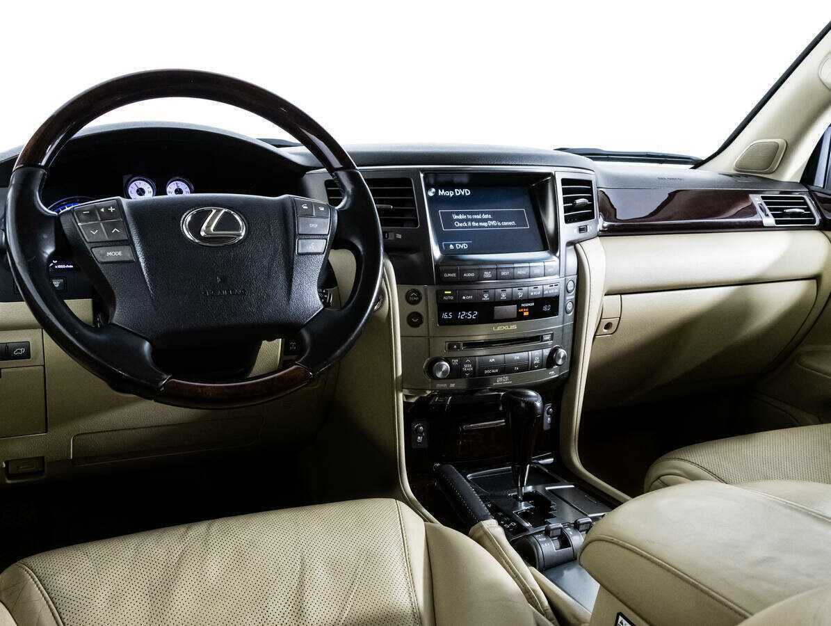 Lexus LX с пробегом — 2008 год. Фото: #9