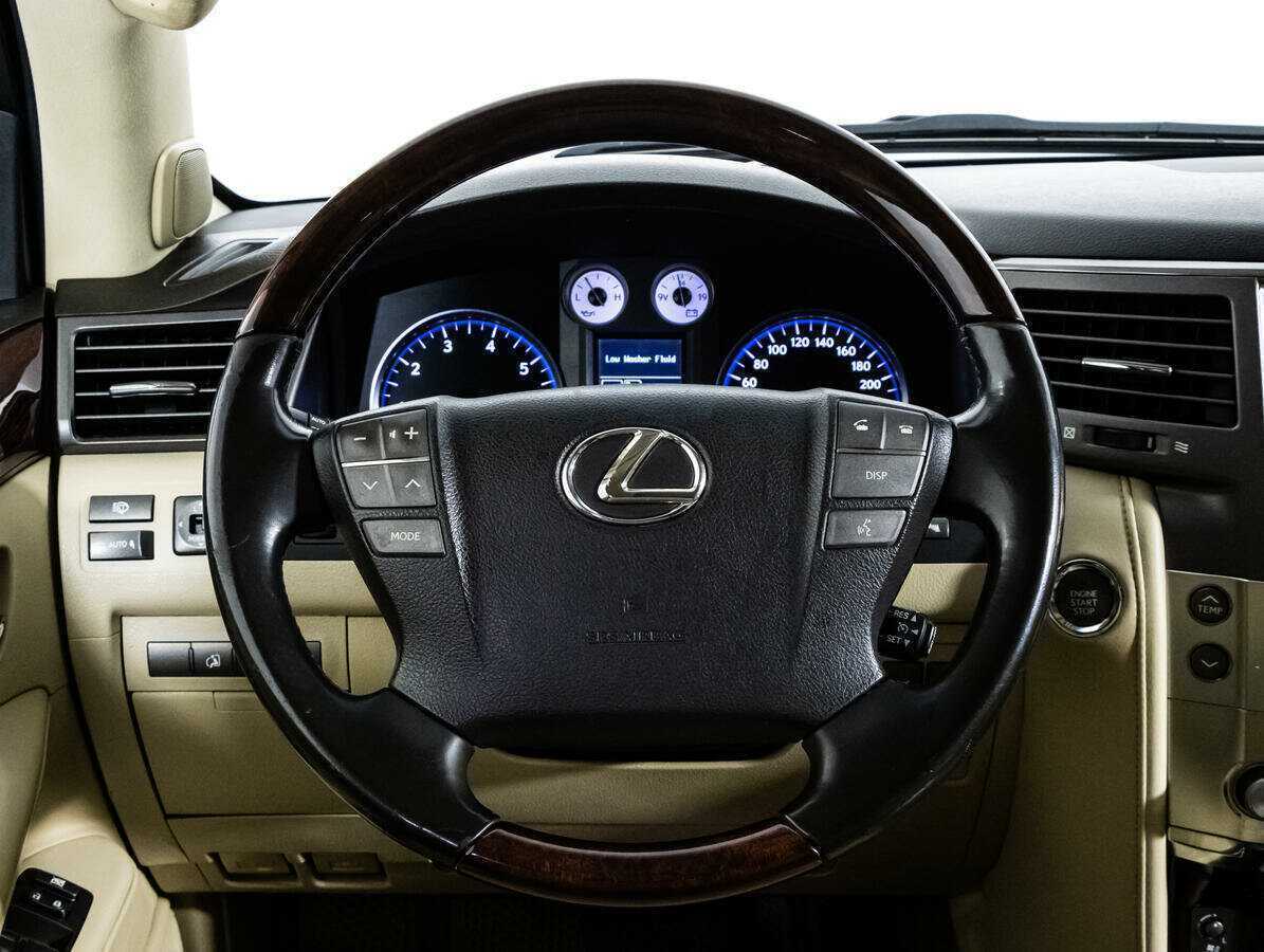 Lexus LX с пробегом — 2008 год. Фото: #10