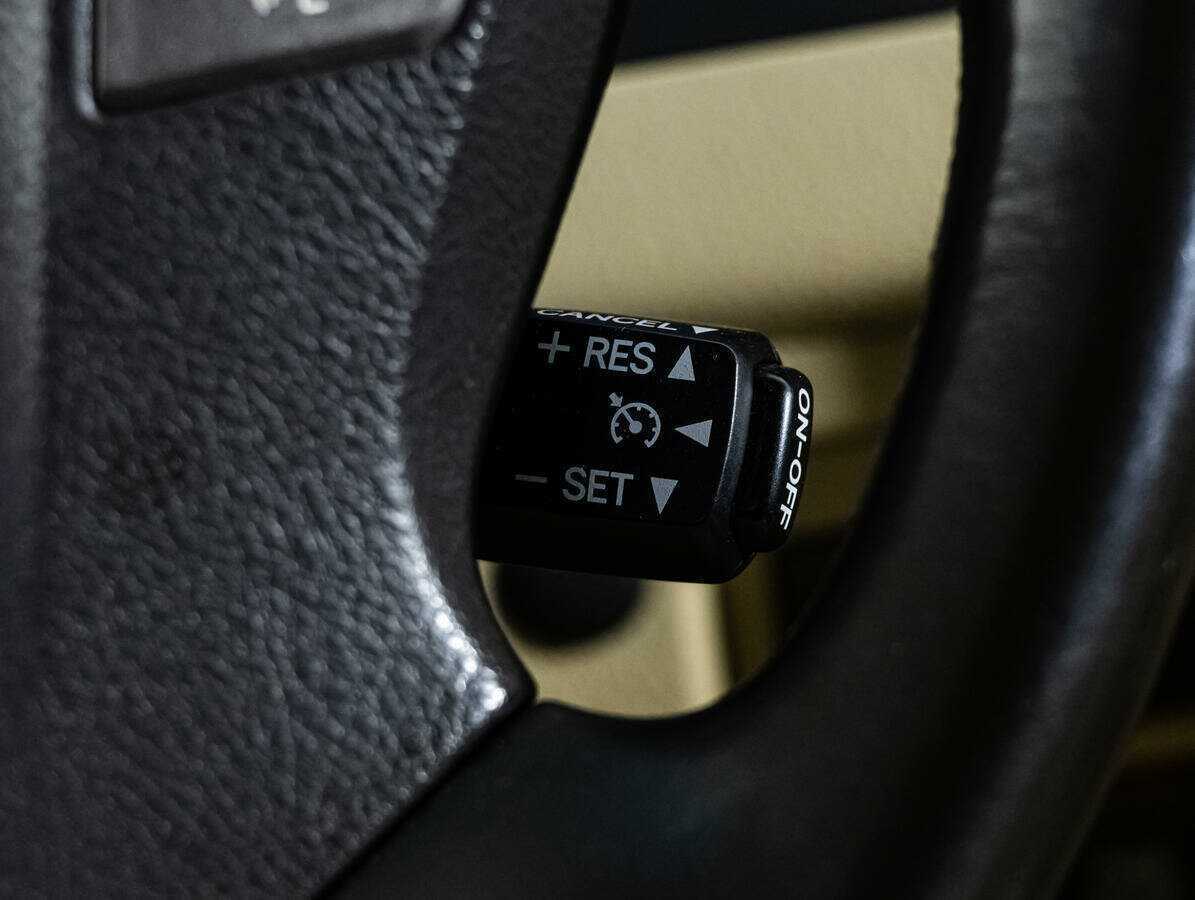 Lexus LX с пробегом — 2008 год. Фото: #14