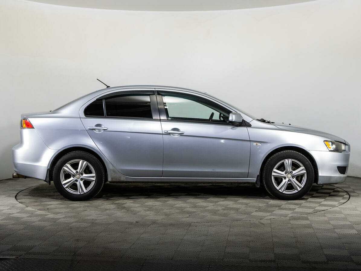 Mitsubishi Lancer с пробегом — 2010 год. Фото: #3