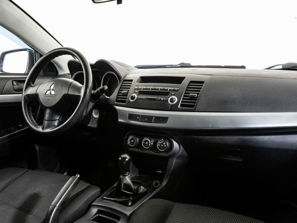Mitsubishi Lancer с пробегом — 2010 год. Фото: #8