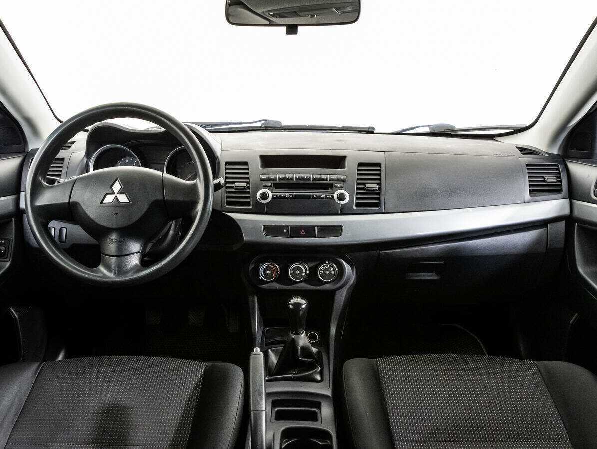 Mitsubishi Lancer с пробегом — 2010 год. Фото: #12