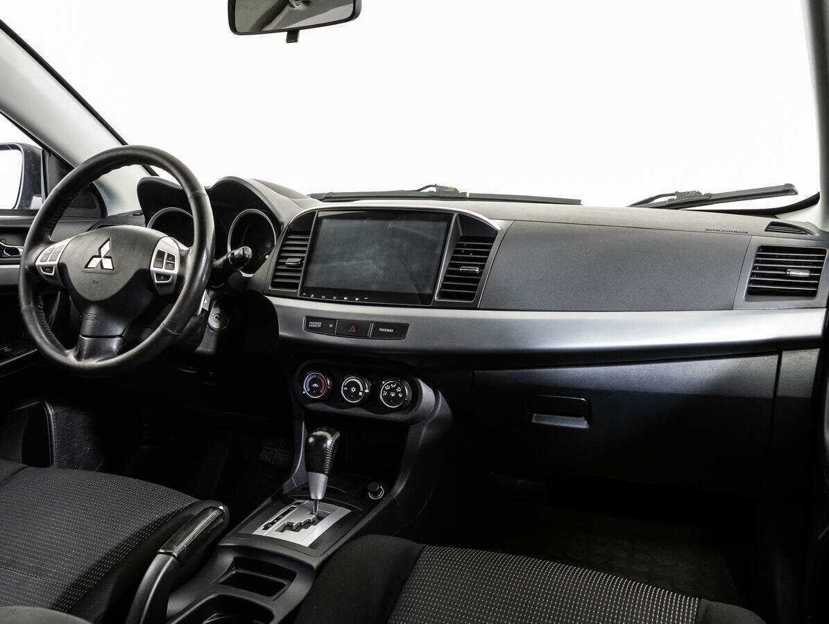 Mitsubishi Lancer с пробегом — 2011 год. Фото: #8
