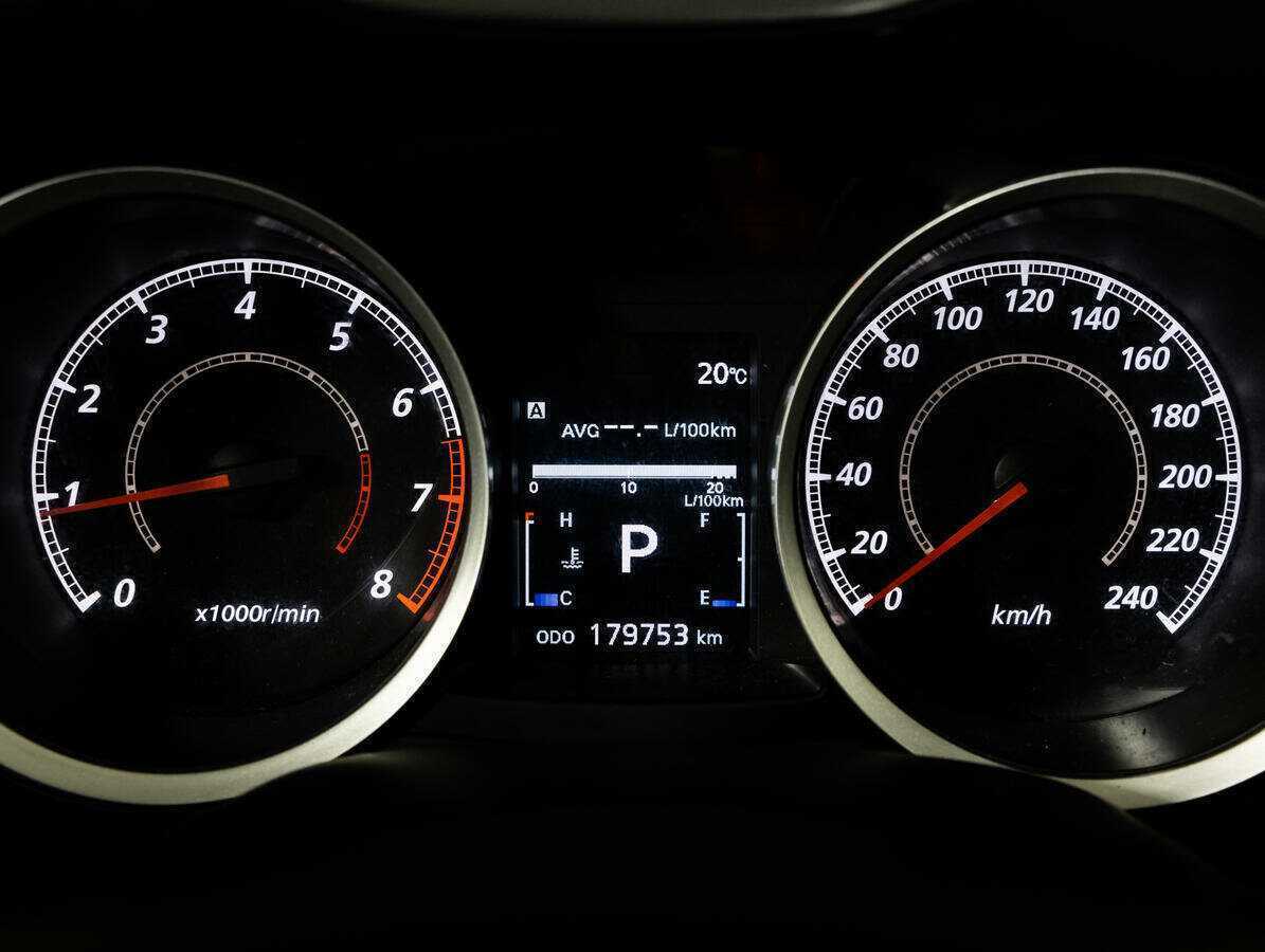 Mitsubishi Lancer с пробегом — 2011 год. Фото: #16