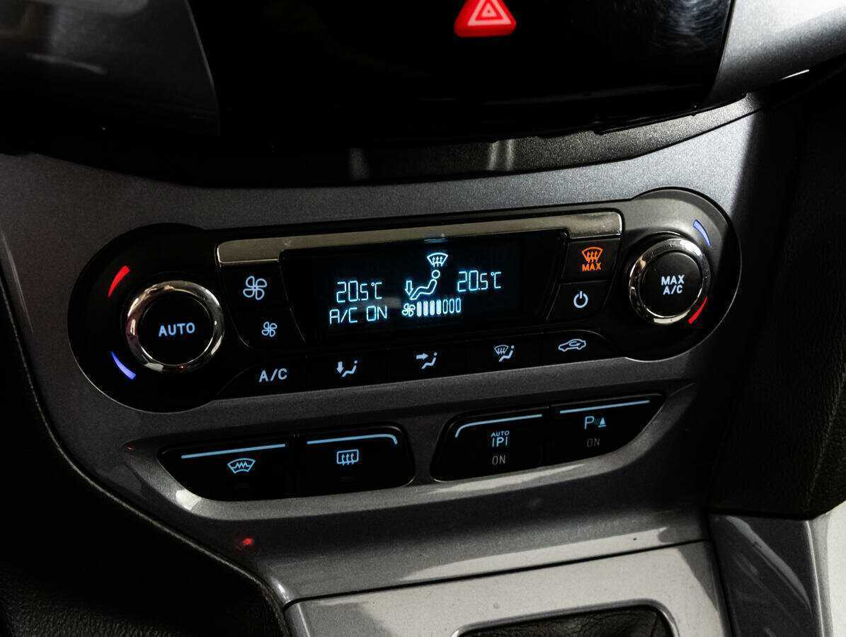 Ford Focus с пробегом — 2012 год. Фото: #13