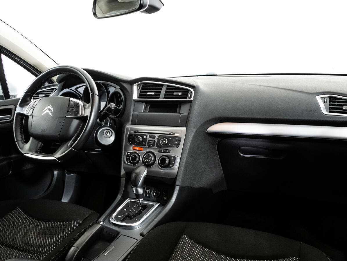 Citroen C4 с пробегом — 2016 год. Фото: #6