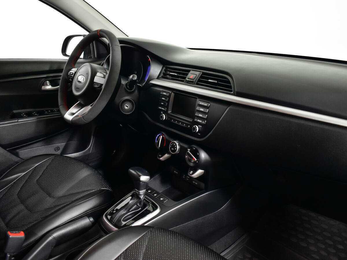 Kia Rio с пробегом — 2017 год. Фото: #8