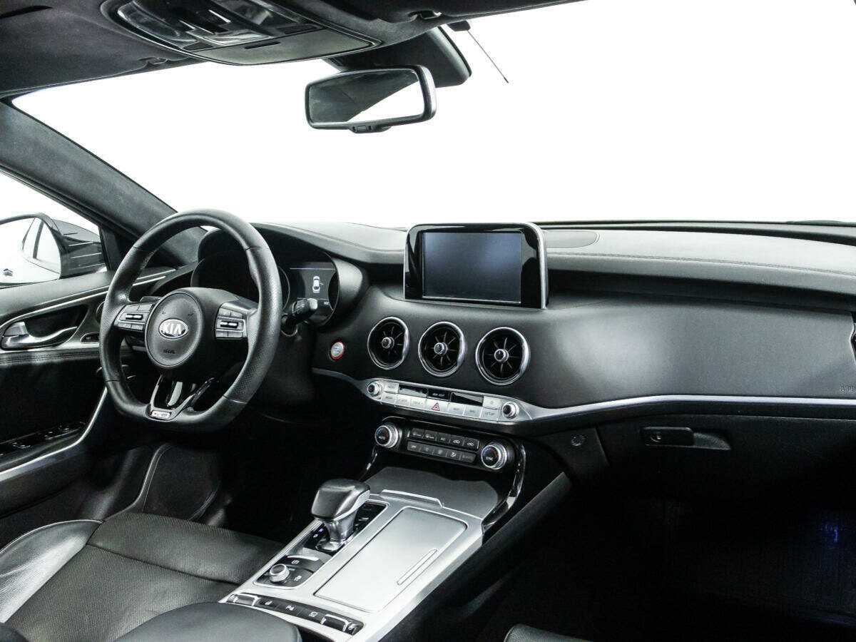 Kia Stinger с пробегом — 2018 год. Фото: #8