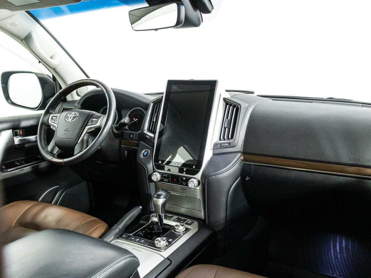 Toyota Land Cruiser с пробегом — 2016 год. Фото: #7