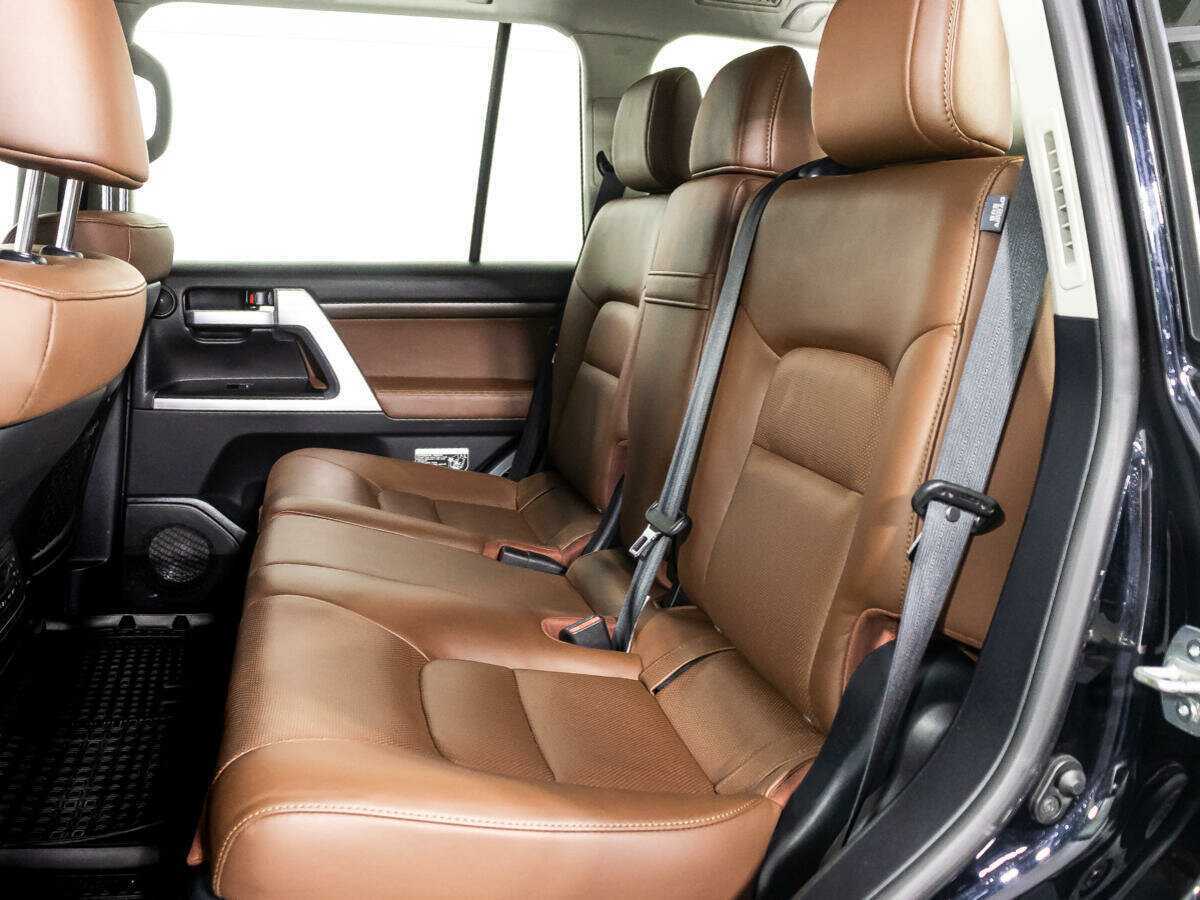 Toyota Land Cruiser с пробегом — 2016 год. Фото: #8