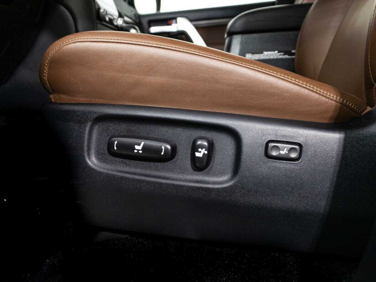 Toyota Land Cruiser с пробегом — 2016 год. Фото: #15