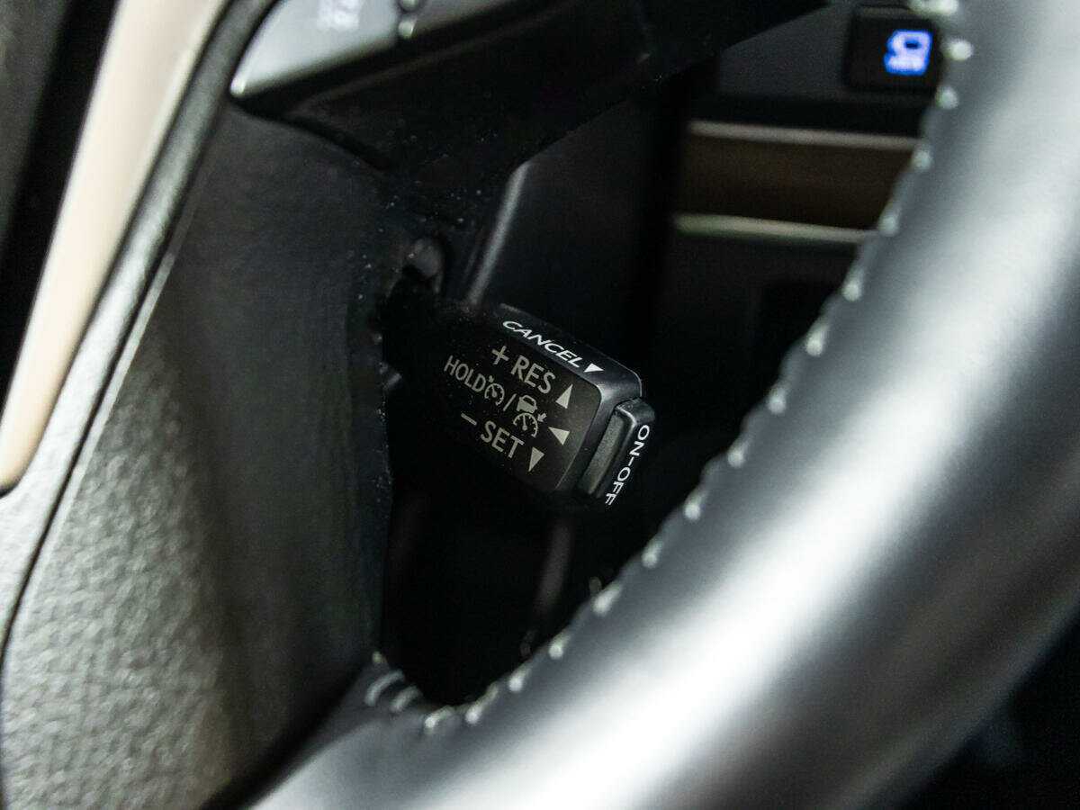 Toyota Land Cruiser с пробегом — 2016 год. Фото: #24