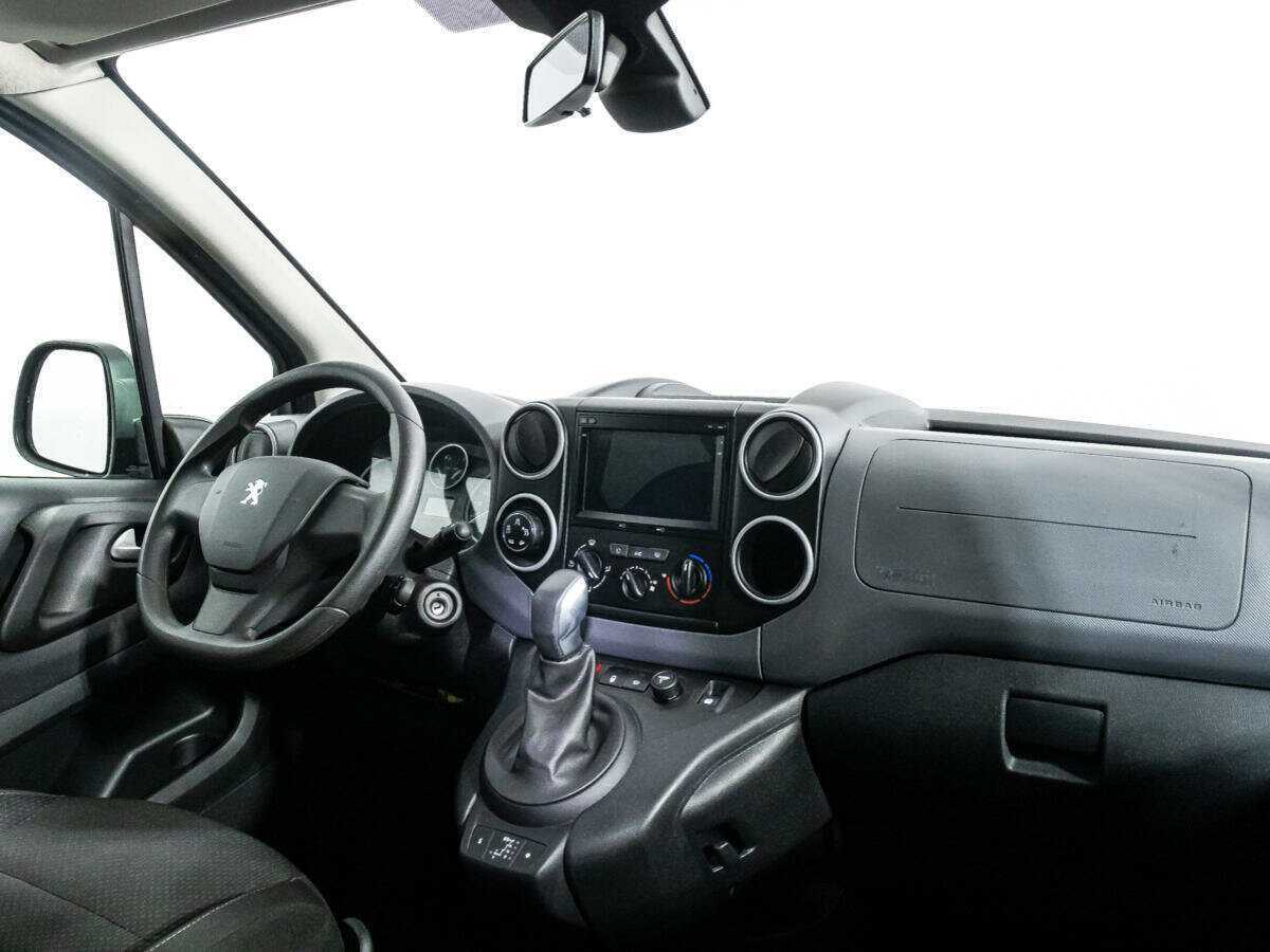 Peugeot Partner с пробегом — 2021 год. Фото: #8