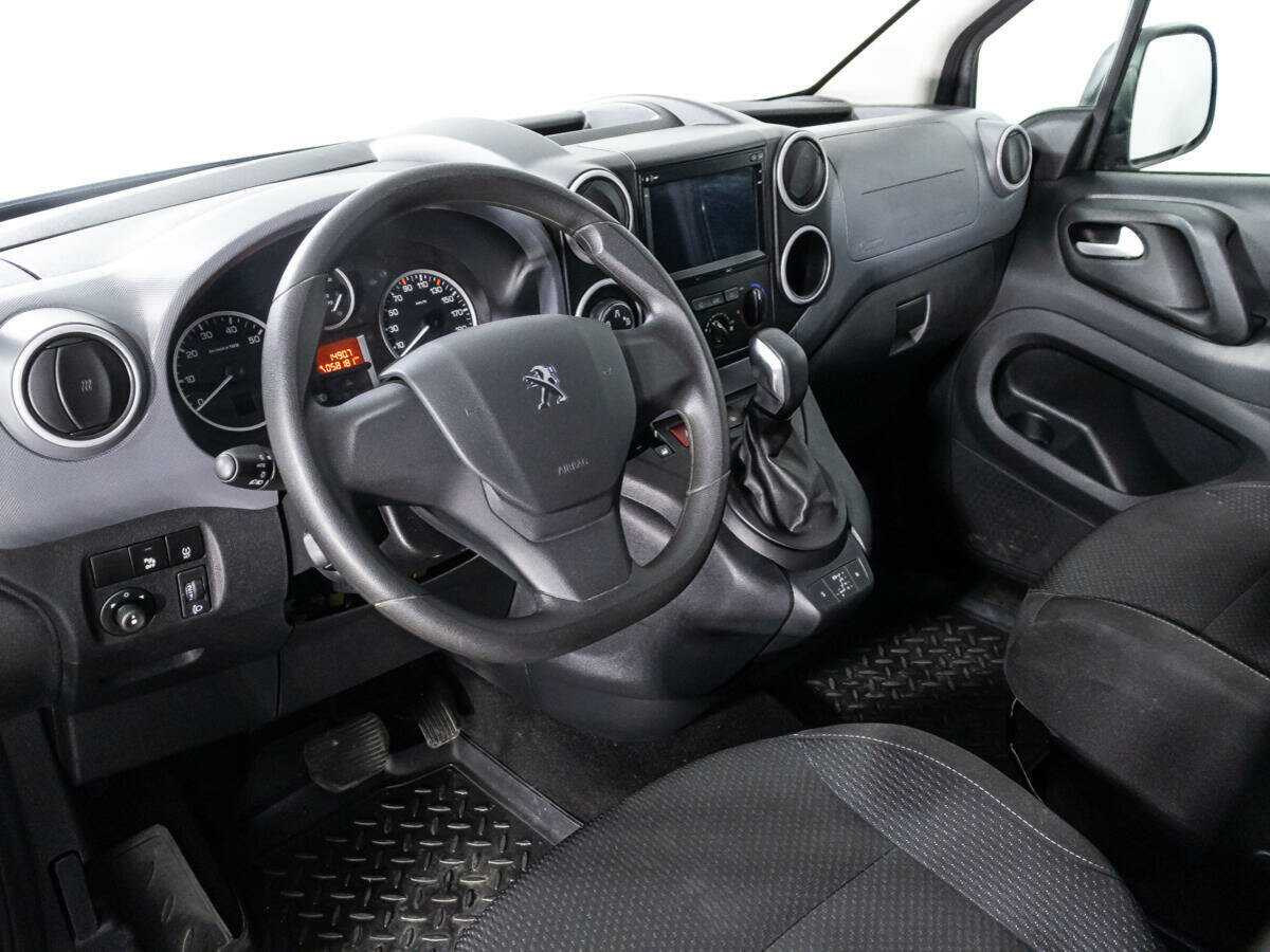 Peugeot Partner с пробегом — 2021 год. Фото: #10