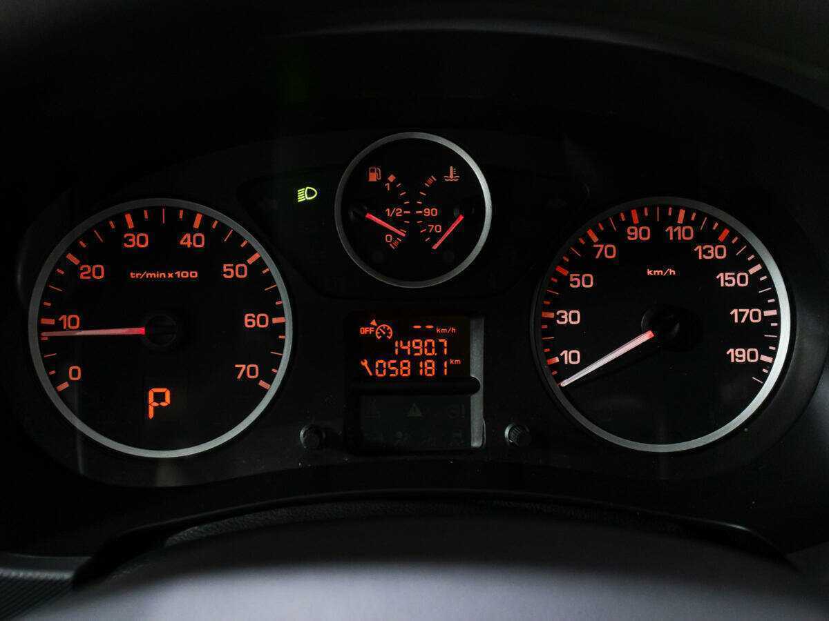 Peugeot Partner с пробегом — 2021 год. Фото: #11