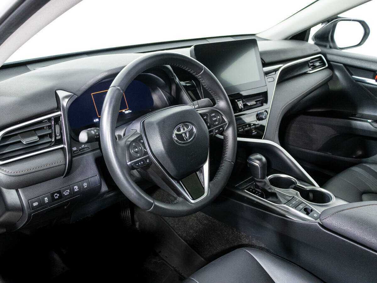 Toyota Camry с пробегом — 2022 год. Фото: #10