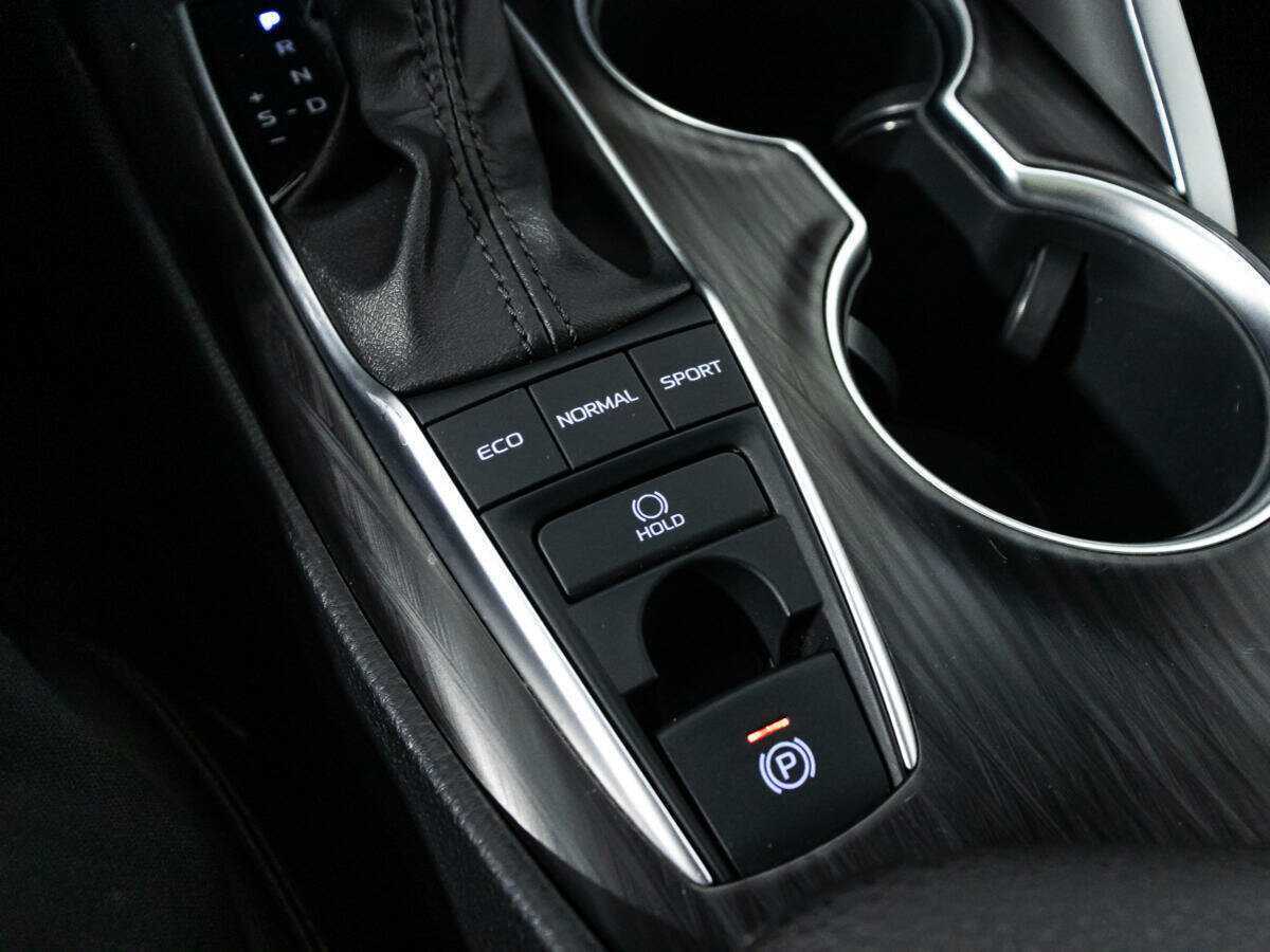 Toyota Camry с пробегом — 2022 год. Фото: #18