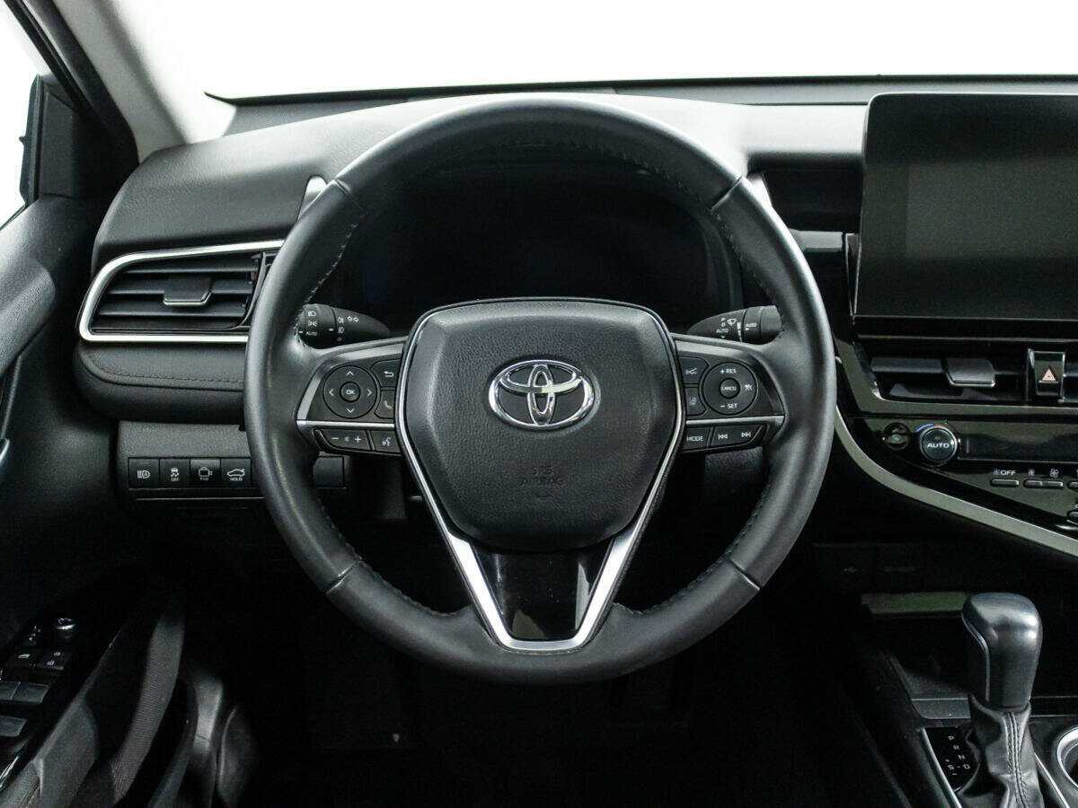 Toyota Camry с пробегом — 2022 год. Фото: #21