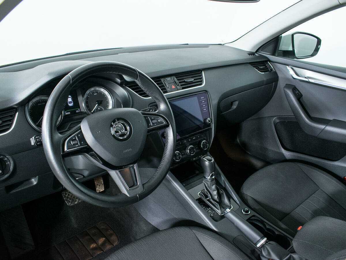 Skoda Octavia с пробегом — 2017 год. Фото: #12