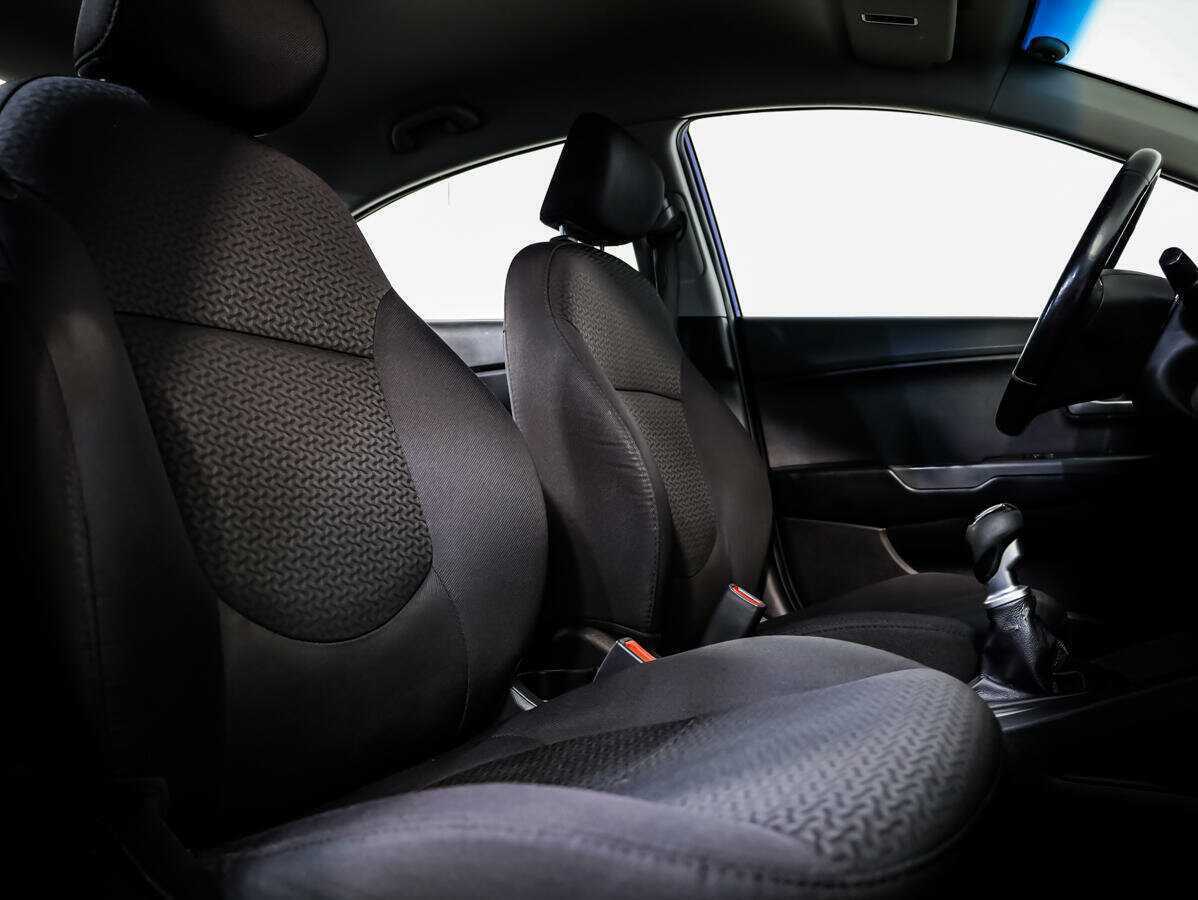 Kia Rio с пробегом — 2015 год. Фото: #10