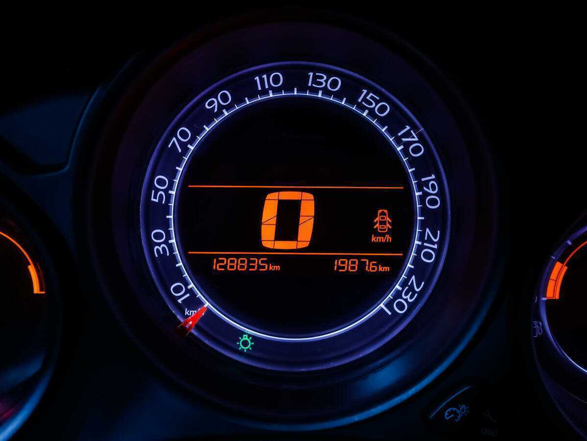 Citroen C4 с пробегом — 2012 год. Фото: #17