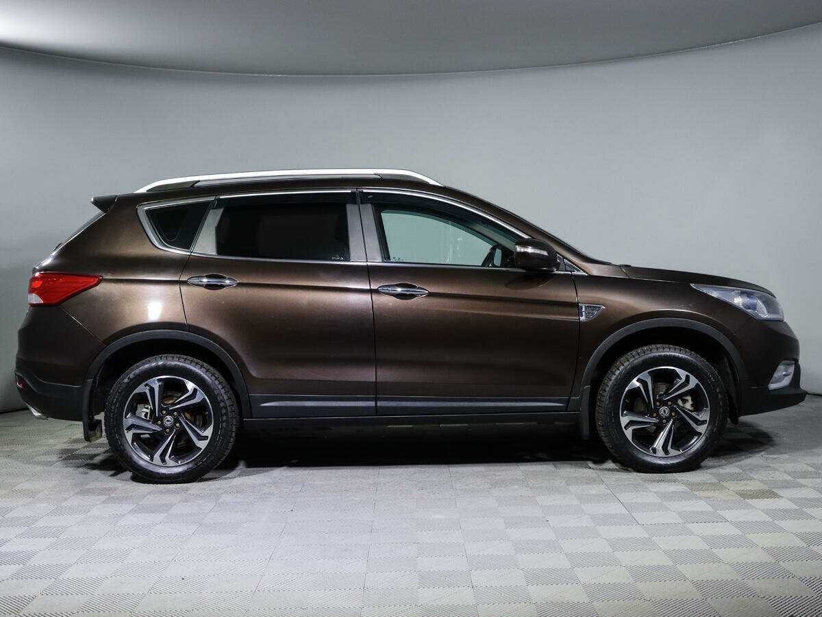 Dongfeng AX7 с пробегом — 2017 год. Фото: #3