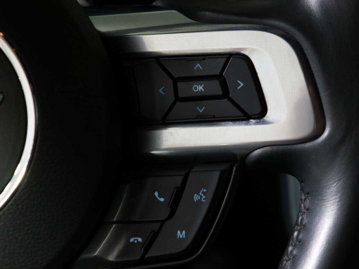 Ford Mustang с пробегом — 2020 год. Фото: #21