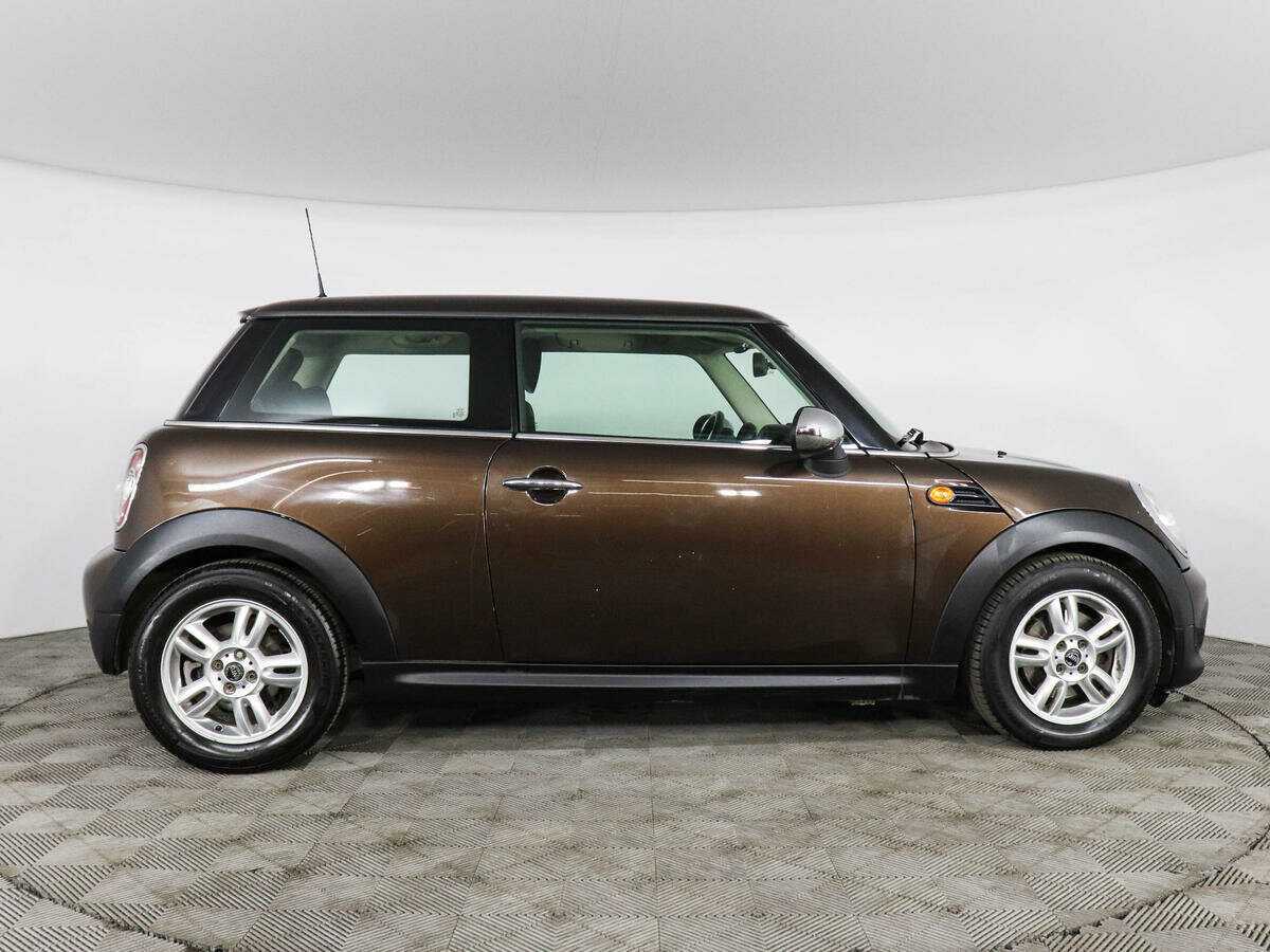 Mini Hatch с пробегом — 2012 год. Фото: #3